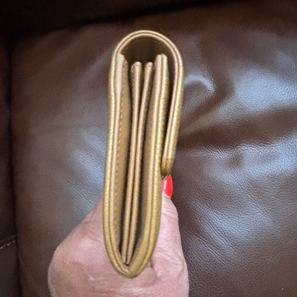 CHANEL Gold color Caviar Leather Long Wallet with CC Logo - Picture 8 of 10
